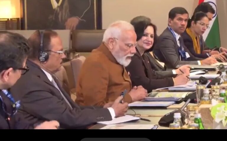 प्रधानमंत्री नरेंद्र मोदी दो दिवसीय जॉर्डन यात्रा पर शाह अब्दुल्ला ने उनका भव्य स्वागत किया