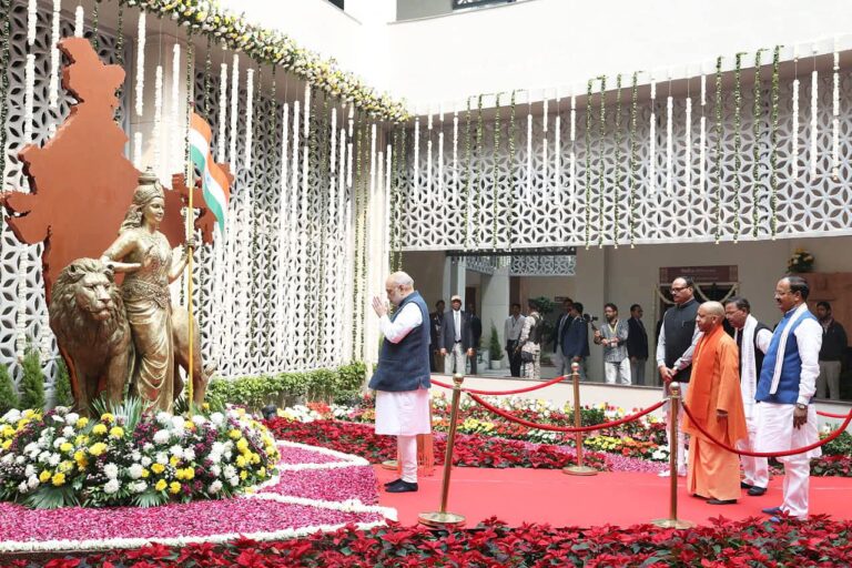 गृहमंत्री  अमित शाह ने उत्तर प्रदेश दिवस पर दो नई योजनाओं का शुभारंभ किया