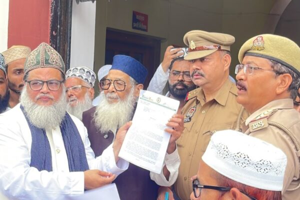 पैग़म्बर-ए-इस्लाम एवं उम्मुल मोमिनीन के संबंध में कथित आपत्तिजनक टिप्पणियों पर कार्रवाई की मांग, ऑल इंडिया मोहम्मदी मिशन ने थाना चौक में सौंपी विधिक शिकायत