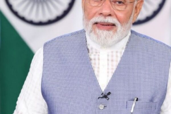 PM मोदी ने NDA सांसदों संग किया नाश्ता, संसद में हंगामे पर जताई चिंता