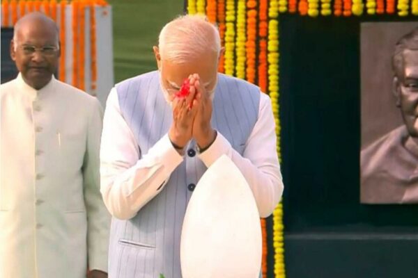 Atal Bihari Vajpayee Remembered on His Eighth Death Anniversary; President Murmu, PM Modi and Vice President C. P. Radhakrishnan Pay Tribute at ‘Sadaiv Atal’