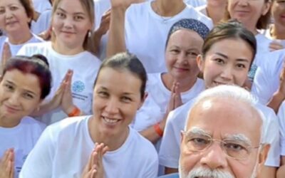 ताशकंद में PM मोदी ने योग कार्यक्रम में लिया हिस्सा