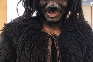 जानी दुश्मन’ के आदमखोर रीछ से मिली रोज़गार की राह, 30 साल से लोगों को हंसा रहा मुन्ना