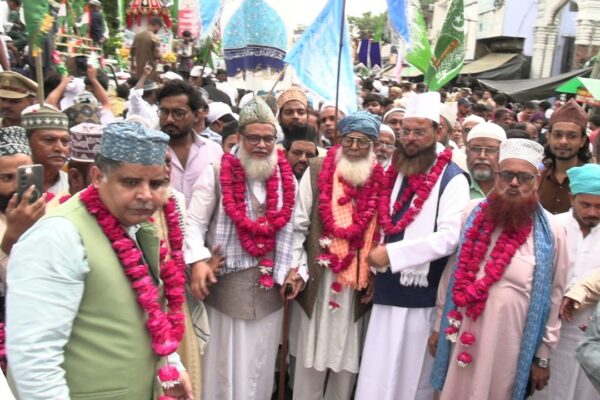 Lucknow Echoes with “Ya Gaus Al-Madad” as Juloos-e-Gausia Held with Dignity and Discipline